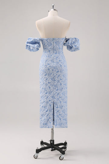 Robe formelle bleue florale longueur thé avec manches bouffantes